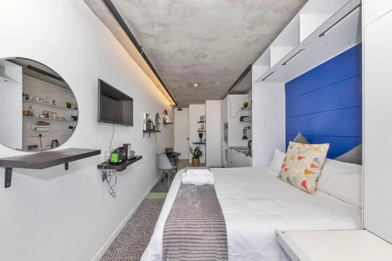Modern Tranquil Studio Apartment Cape Town Cbd!