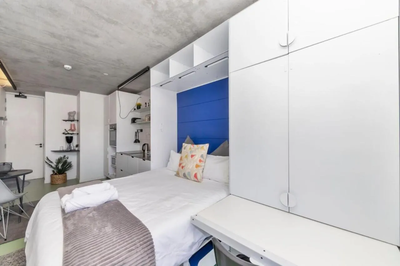 Modern Tranquil Studio Apartment Cape Town Cbd!